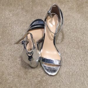 Jessica Simpson block heel